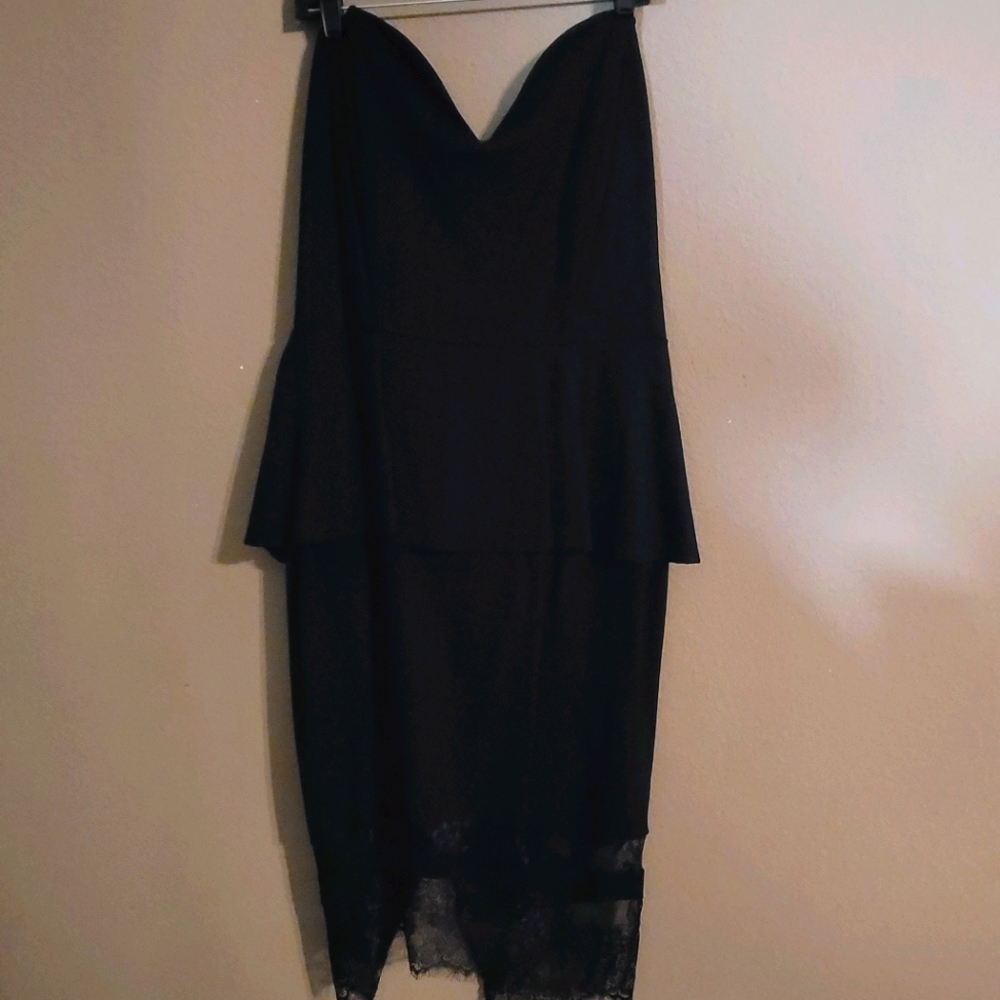 Black Sweetheart Cut Cocktail Dress